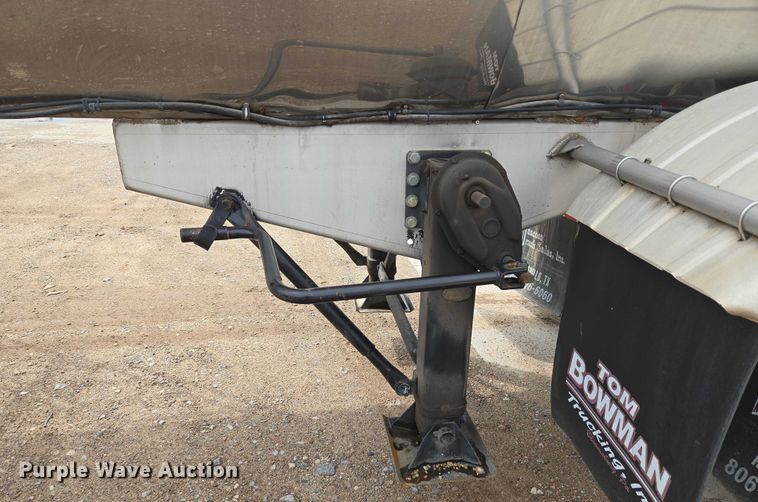 image for item EU3651 1995 Bar-Bel tank trailer