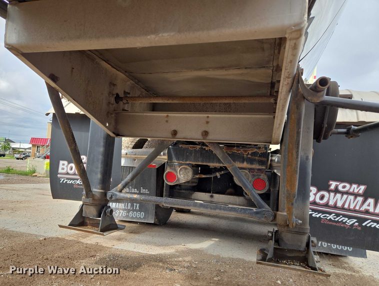 image for item EU3651 1995 Bar-Bel tank trailer