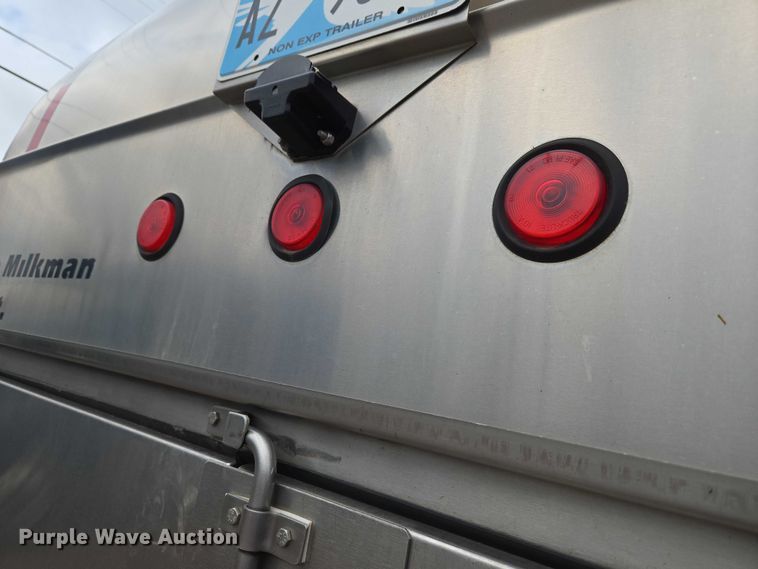 image for item EU3651 1995 Bar-Bel tank trailer