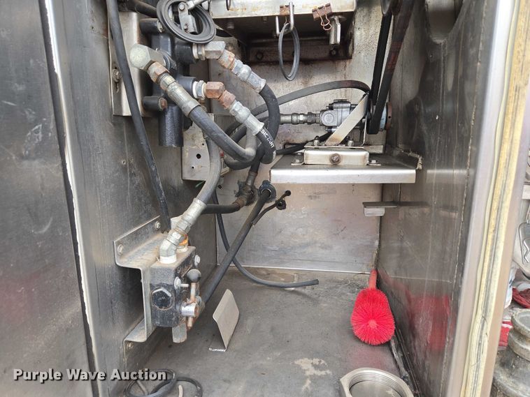 image for item EU3651 1995 Bar-Bel tank trailer