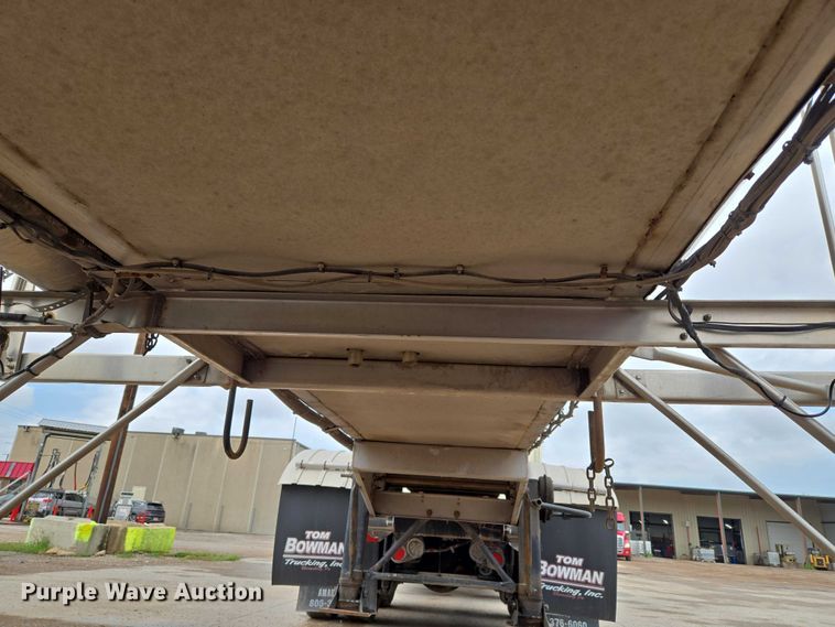 image for item EU3651 1995 Bar-Bel tank trailer