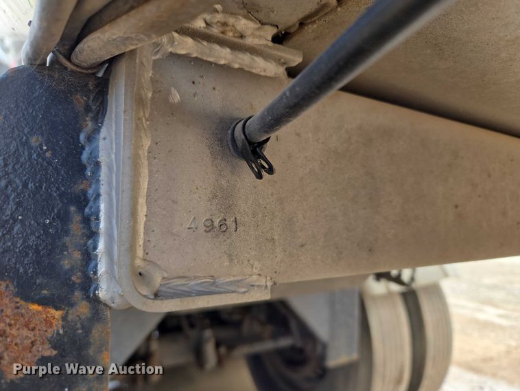 image for item EU3651 1995 Bar-Bel tank trailer