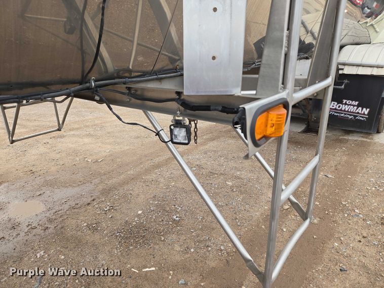 image for item EU3651 1995 Bar-Bel tank trailer