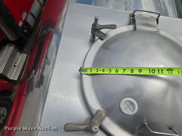 image for item EU3651 1995 Bar-Bel tank trailer