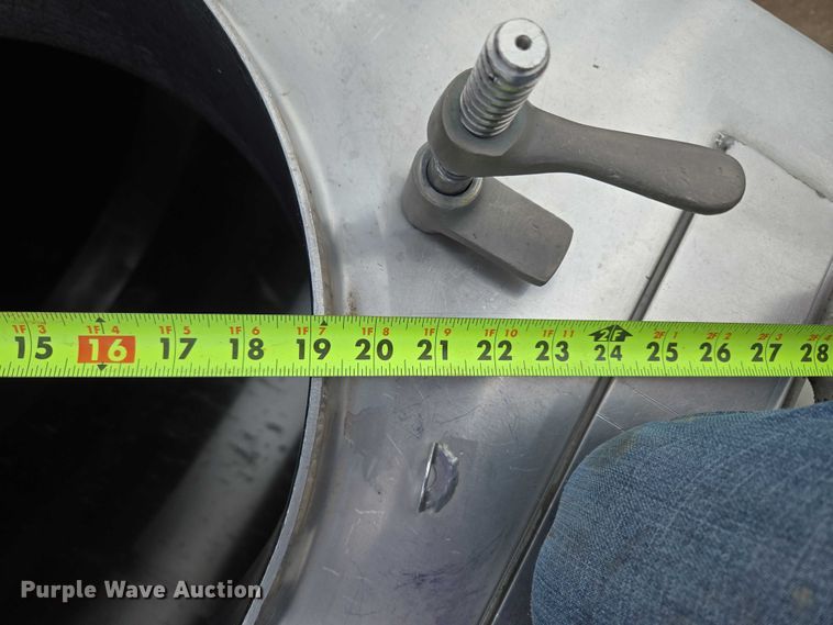 image for item EU3651 1995 Bar-Bel tank trailer