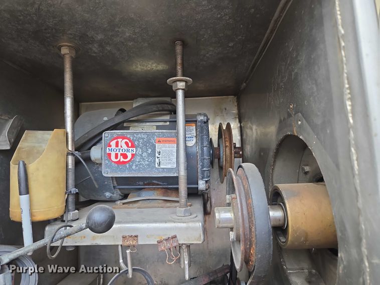 image for item EU3651 1995 Bar-Bel tank trailer