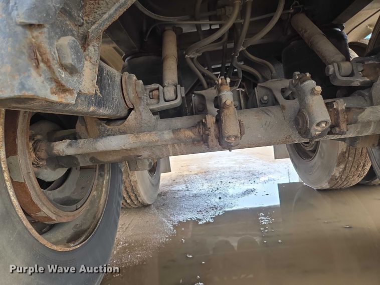 image for item EU3651 1995 Bar-Bel tank trailer