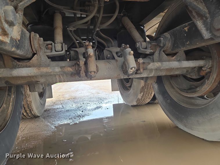 image for item EU3651 1995 Bar-Bel tank trailer