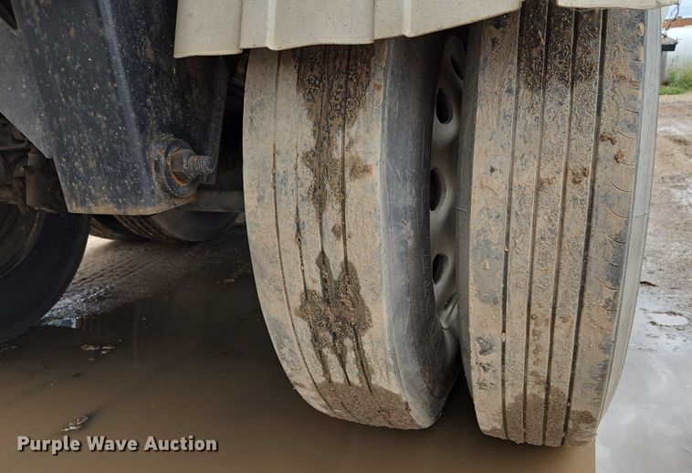 image for item EU3651 1995 Bar-Bel tank trailer