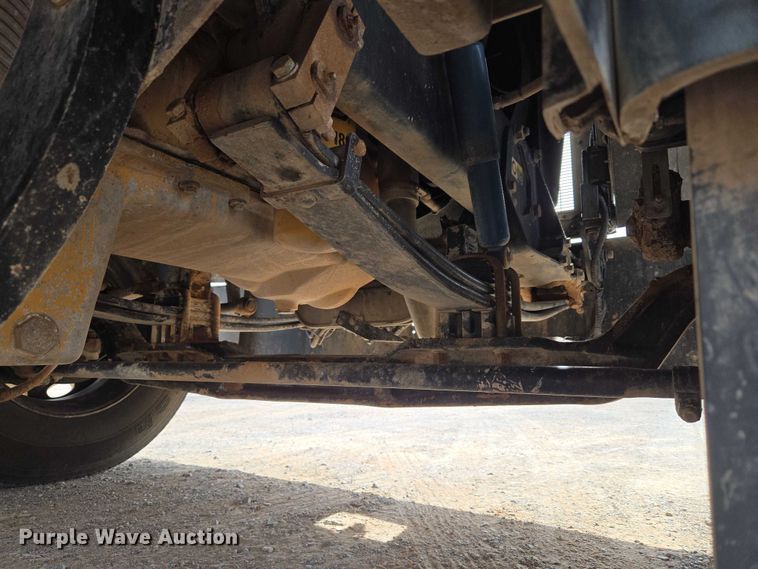 image for item EU3930 2005 Peterbilt 379 semi truck