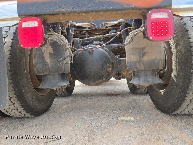 image for item EU3930 2005 Peterbilt 379 semi truck