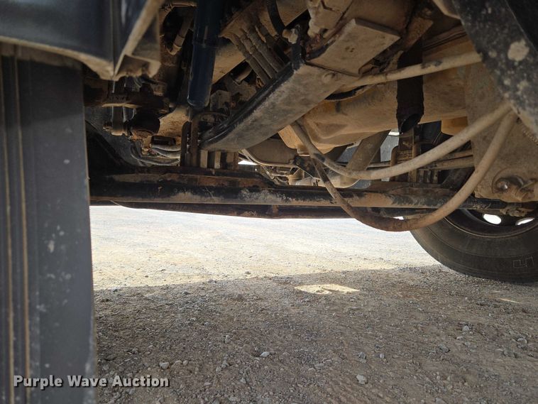 image for item EU3930 2005 Peterbilt 379 semi truck