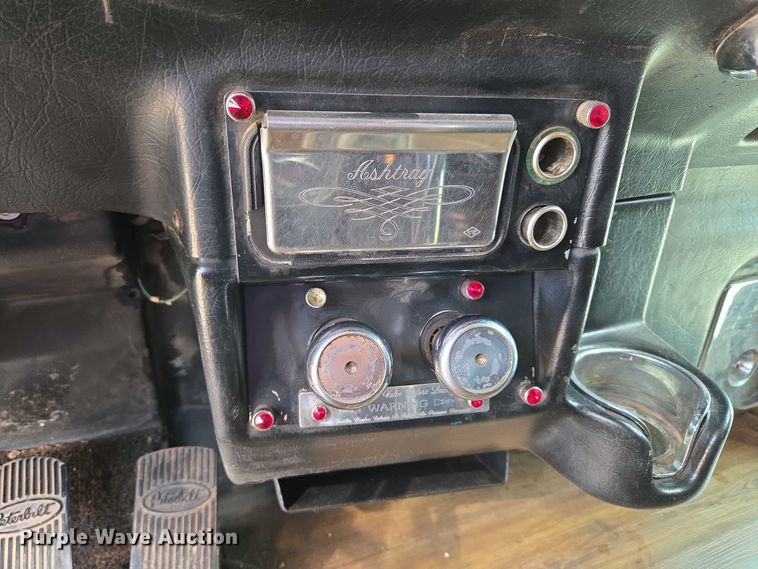 image for item EU3930 2005 Peterbilt 379 semi truck