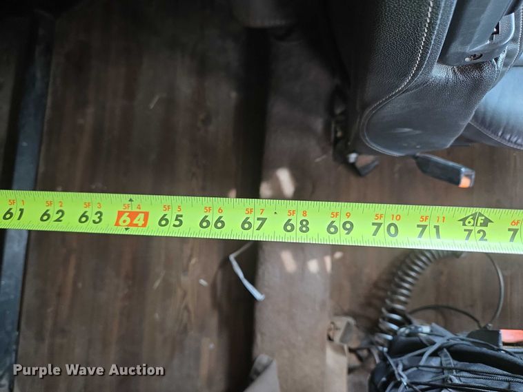 image for item EU3930 2005 Peterbilt 379 semi truck