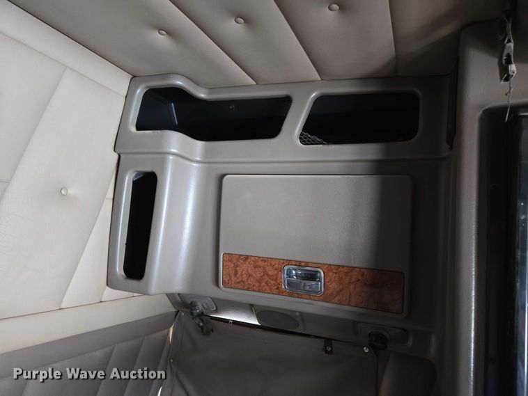 image for item EU3930 2005 Peterbilt 379 semi truck