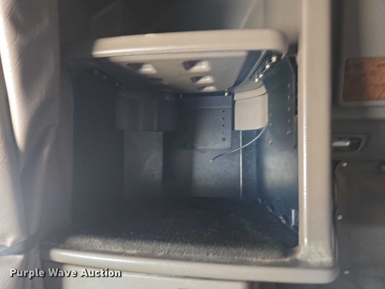 image for item EU3930 2005 Peterbilt 379 semi truck