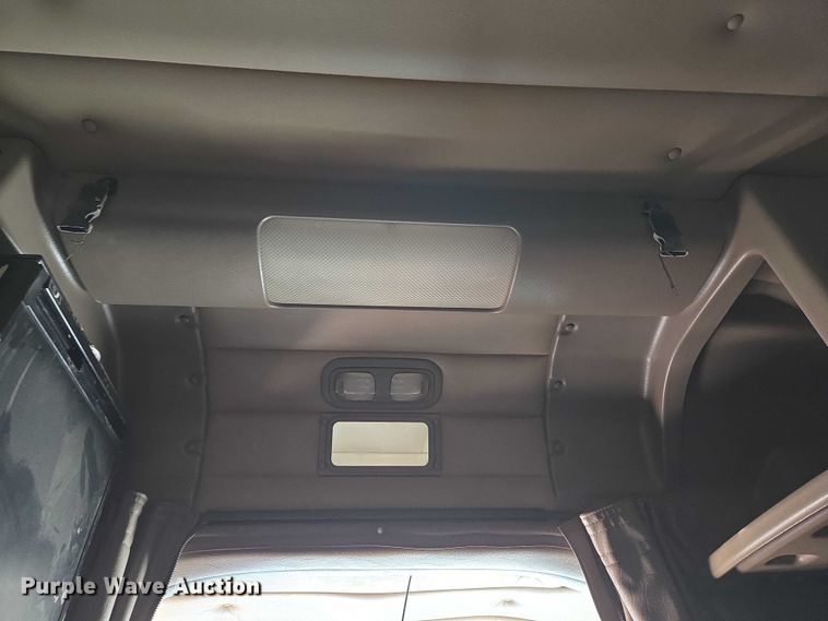 image for item EU3930 2005 Peterbilt 379 semi truck