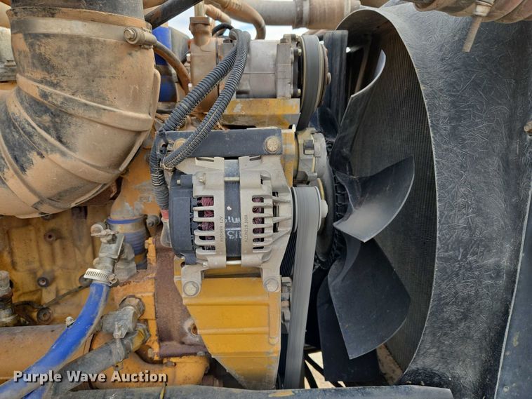 image for item EU3930 2005 Peterbilt 379 semi truck