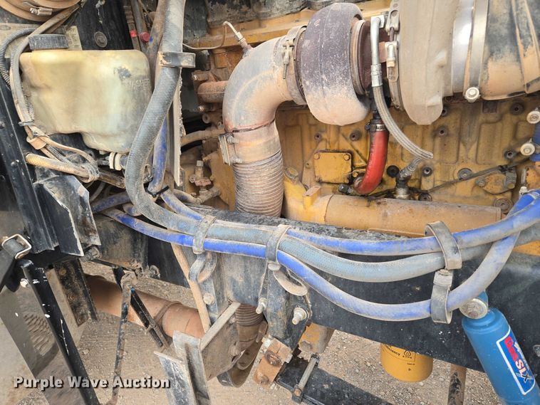 image for item EU3930 2005 Peterbilt 379 semi truck