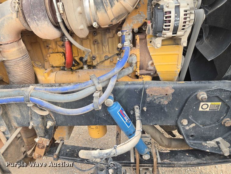 image for item EU3930 2005 Peterbilt 379 semi truck