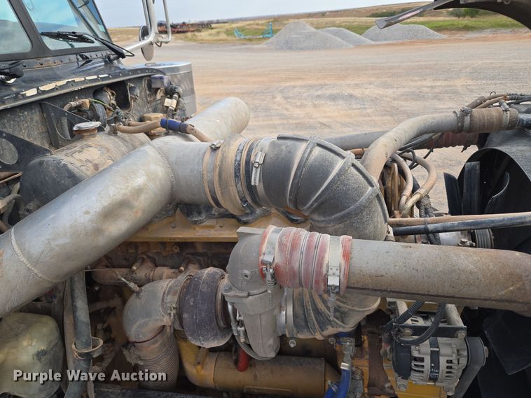 image for item EU3930 2005 Peterbilt 379 semi truck