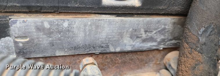 image for item EU3952 2003 International 9200i semi truck