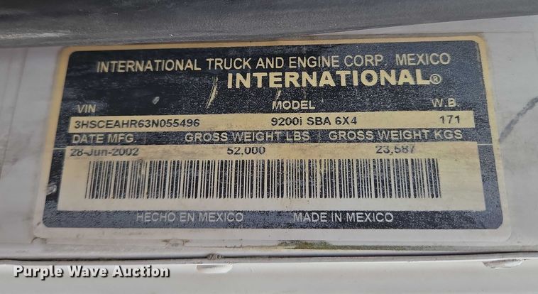 image for item EU3952 2003 International 9200i semi truck