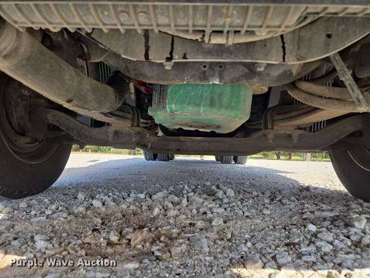 image for item EU3995 2019 Volvo Truck VNL semi truck