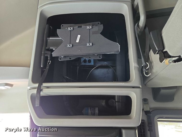 image for item EU3995 2019 Volvo Truck VNL semi truck