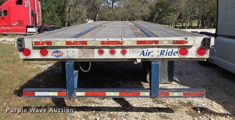 image for item EU3997 2010 Utility Trailers flatbed trailer
