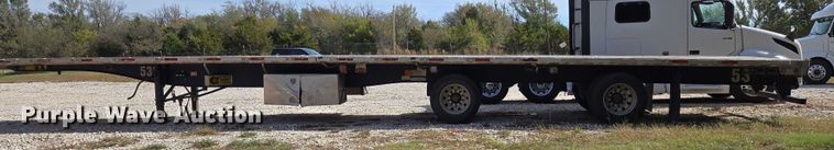 image for item EU3997 2010 Utility Trailers flatbed trailer