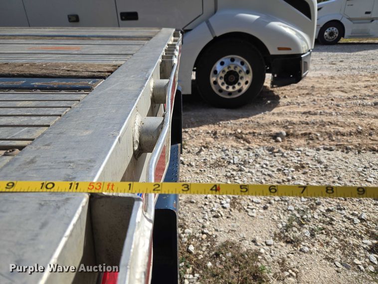 image for item EU3997 2010 Utility Trailers flatbed trailer