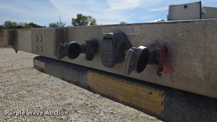 image for item EU3997 2010 Utility Trailers flatbed trailer