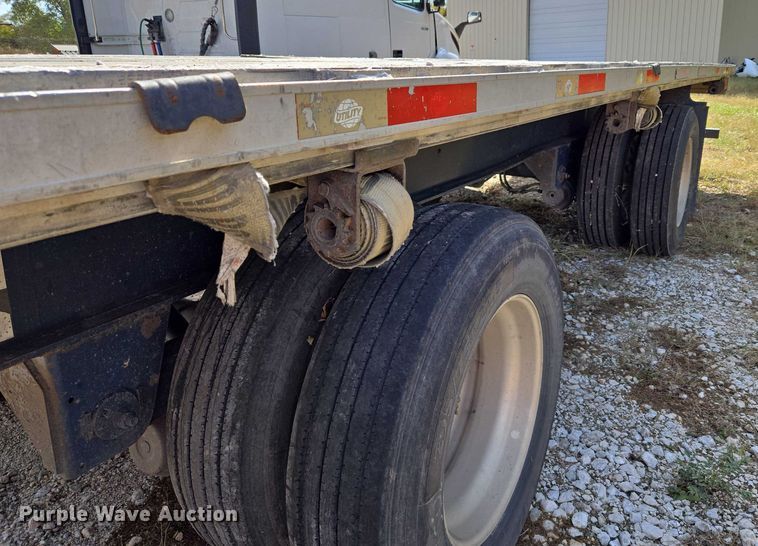 image for item EU3997 2010 Utility Trailers flatbed trailer