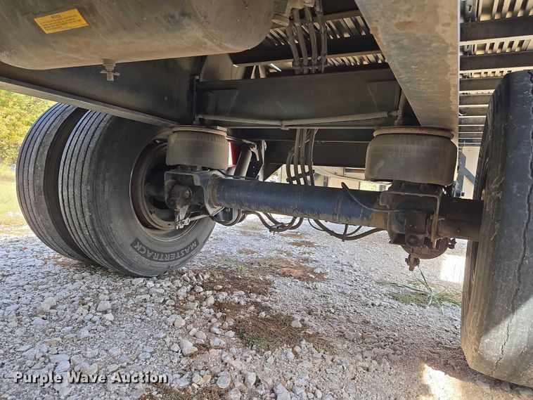 image for item EU3997 2010 Utility Trailers flatbed trailer