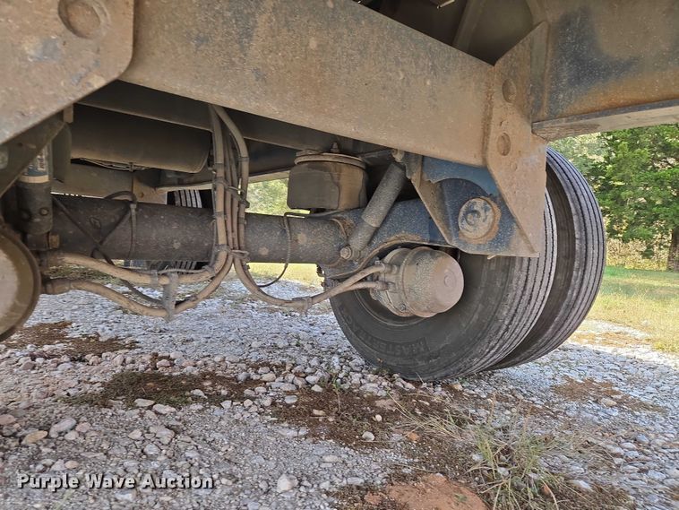 image for item EU3997 2010 Utility Trailers flatbed trailer