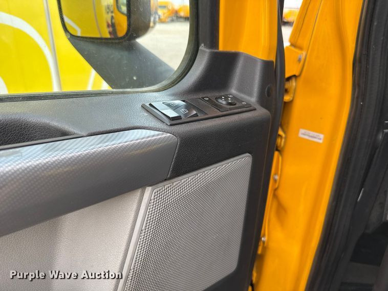 image for item EU5192 2020 Freightliner  Cascadia 126 semi truck