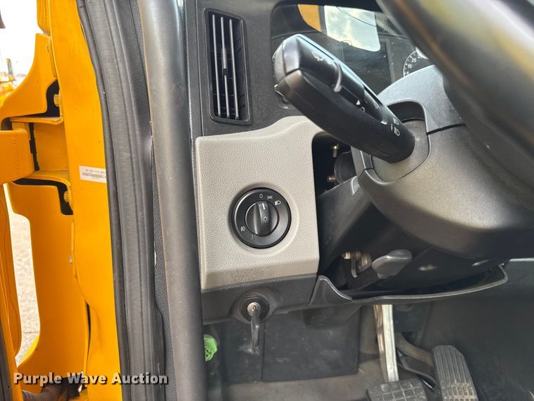 image for item EU5192 2020 Freightliner  Cascadia 126 semi truck