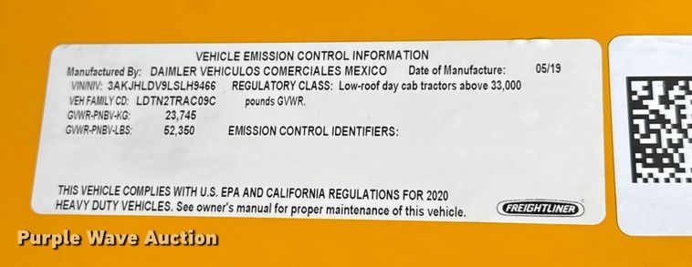 image for item EU5192 2020 Freightliner  Cascadia 126 semi truck