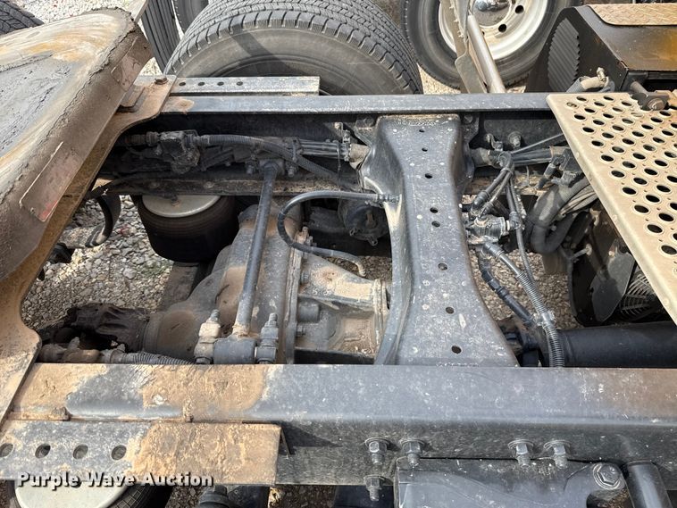 image for item EU5193 2022 Kenworth T680 semi truck