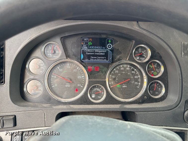 image for item EU5193 2022 Kenworth T680 semi truck