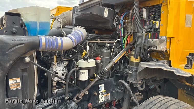 image for item EU5193 2022 Kenworth T680 semi truck