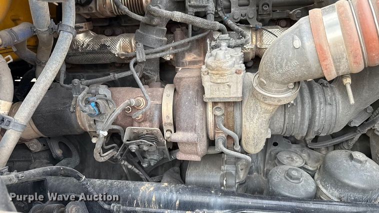 image for item EU5193 2022 Kenworth T680 semi truck