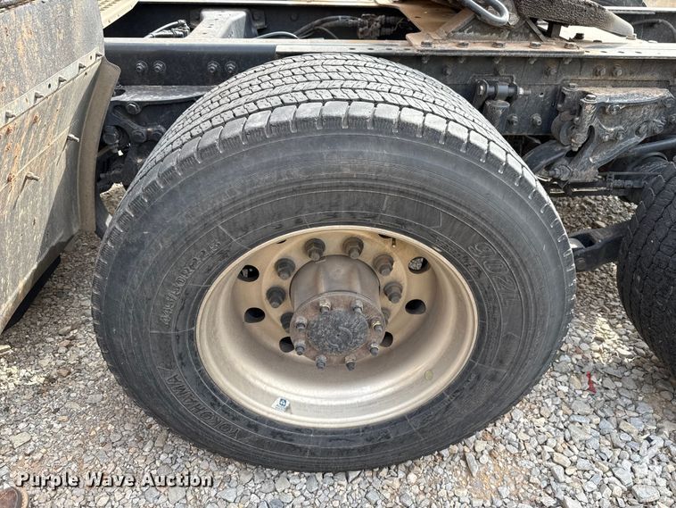 image for item EU5193 2022 Kenworth T680 semi truck