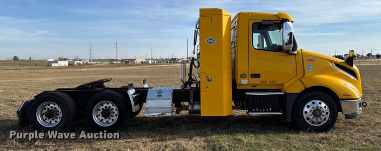 image for item EU5362 2020 Volvo VNL semi truck