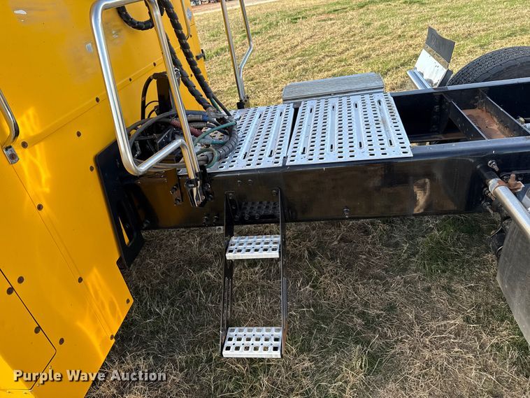 image for item EU5362 2020 Volvo VNL semi truck