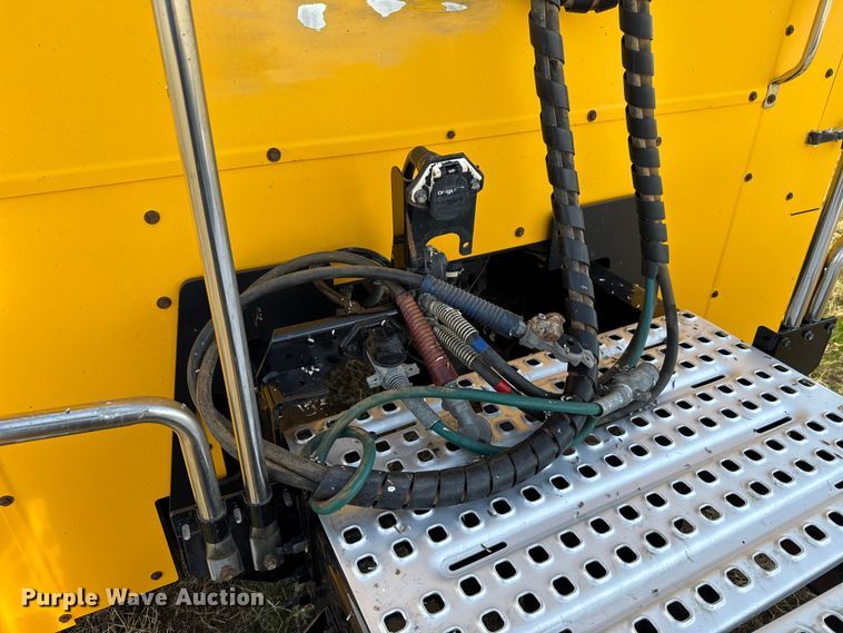 image for item EU5362 2020 Volvo VNL semi truck