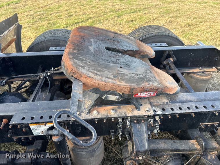 image for item EU5362 2020 Volvo VNL semi truck