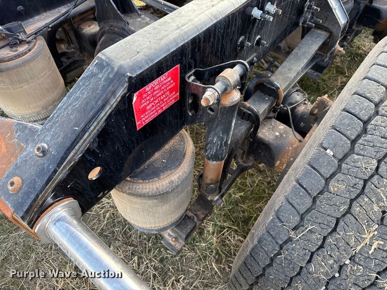 image for item EU5362 2020 Volvo VNL semi truck