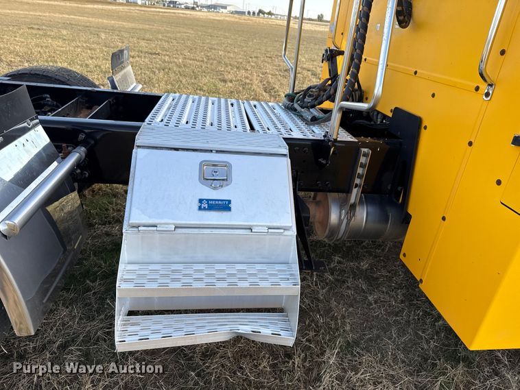 image for item EU5362 2020 Volvo VNL semi truck